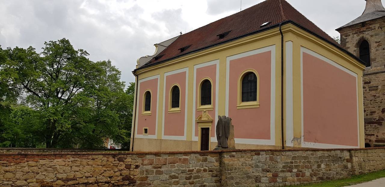 Kostel sv. Václava, rekonstrukce omítky – Krup M&G s.r.o., Krupá